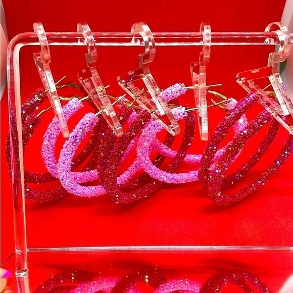 NWT-SPARKLING GLITTER HOOP EARRINGS BLACK PINK RED - Picture 1 of 2